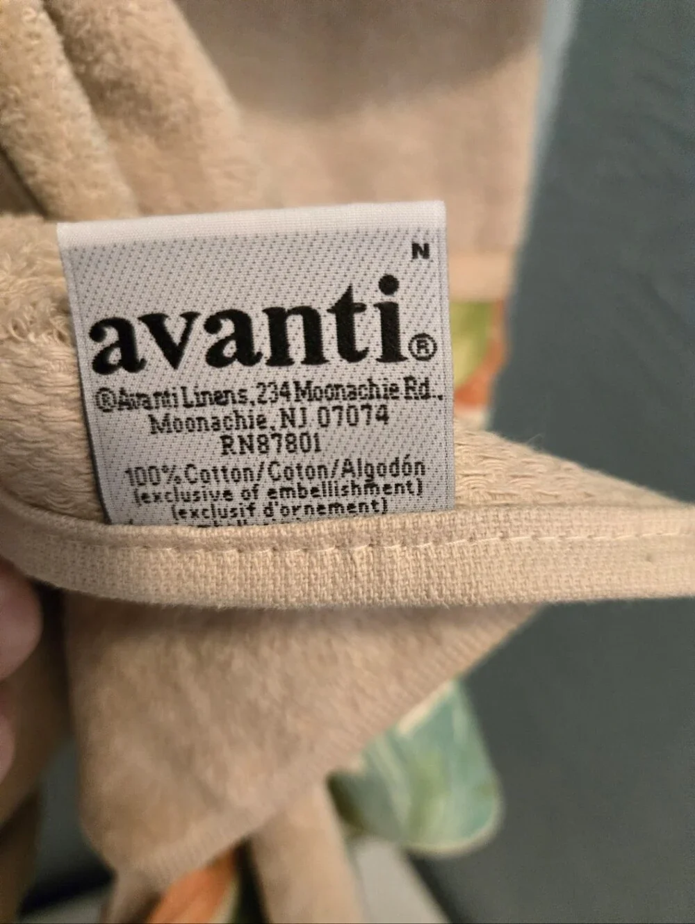 Avanti Linens Beige Tropical Print Decorative Bath Towel Set 6-pc Set.
